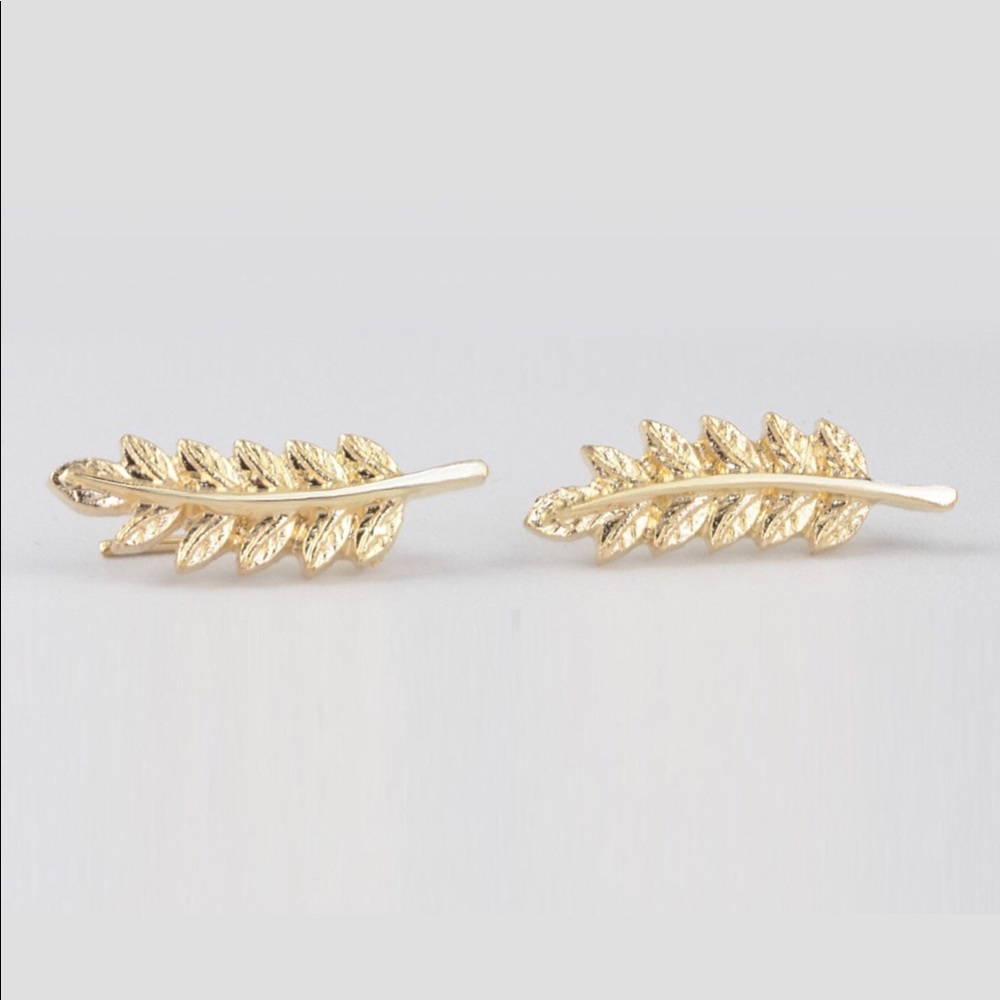 ❗️FINAL PRICE❗️Leaf Ear Climber - Picture 2 of 3